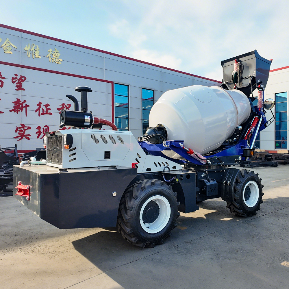 2.6CBM Heavy Duty  Self Loadin - Heavy Equipment Mixer のレビューと価格